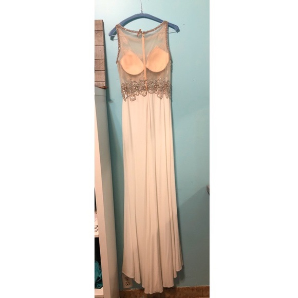 Amelia Couture Wedding Dress - Picture 3 of 6